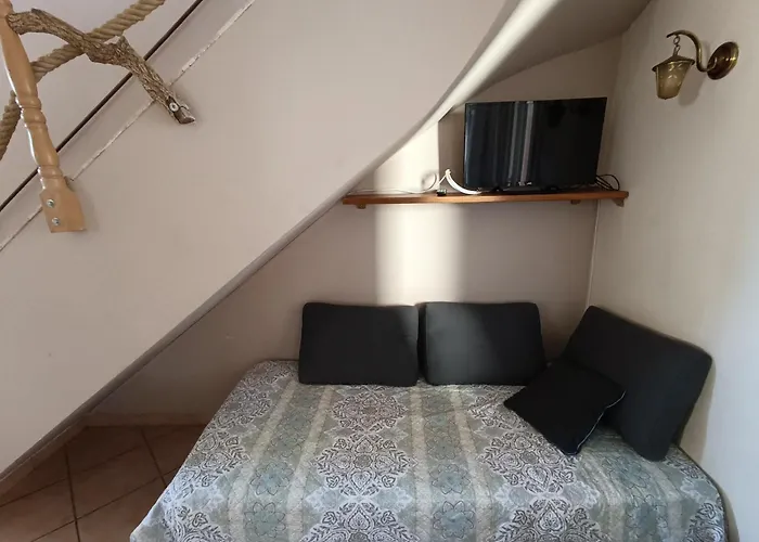 Apartment Au Calme, Climatise, Avec Parking, 2 Pas Des Plages, Le Port *