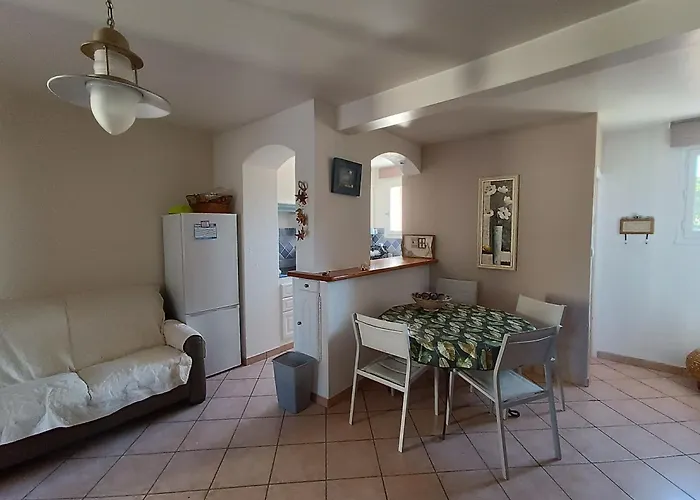 Apartment Au Calme, Climatise, Avec Parking, 2 Pas Des Plages, Le Port Hyeres