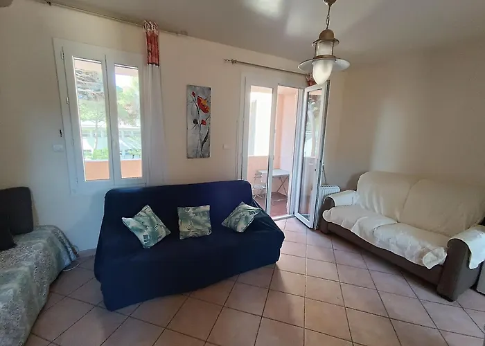 Au Calme, Climatise, Avec Parking, 2 Pas Des Plages, Le Port Apartment